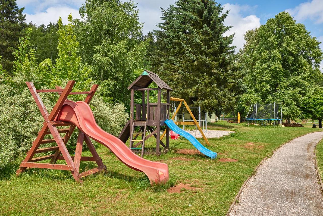 Camp Dolce Hotell Trutnov Exteriör bild