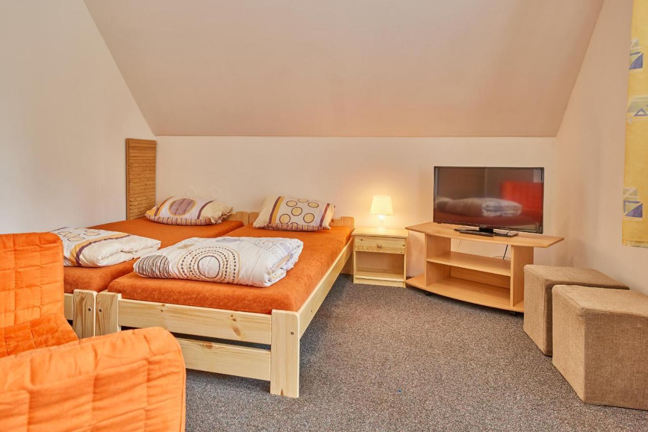 Camp Dolce Hotell Trutnov Exteriör bild