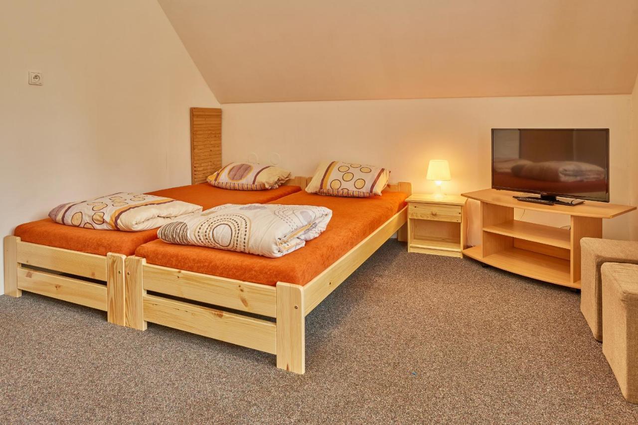 Camp Dolce Hotell Trutnov Exteriör bild