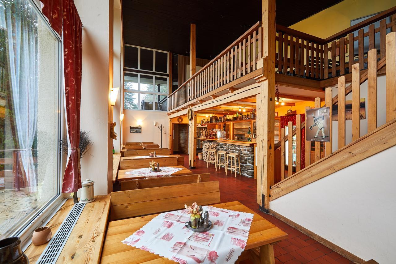 Camp Dolce Hotell Trutnov Exteriör bild