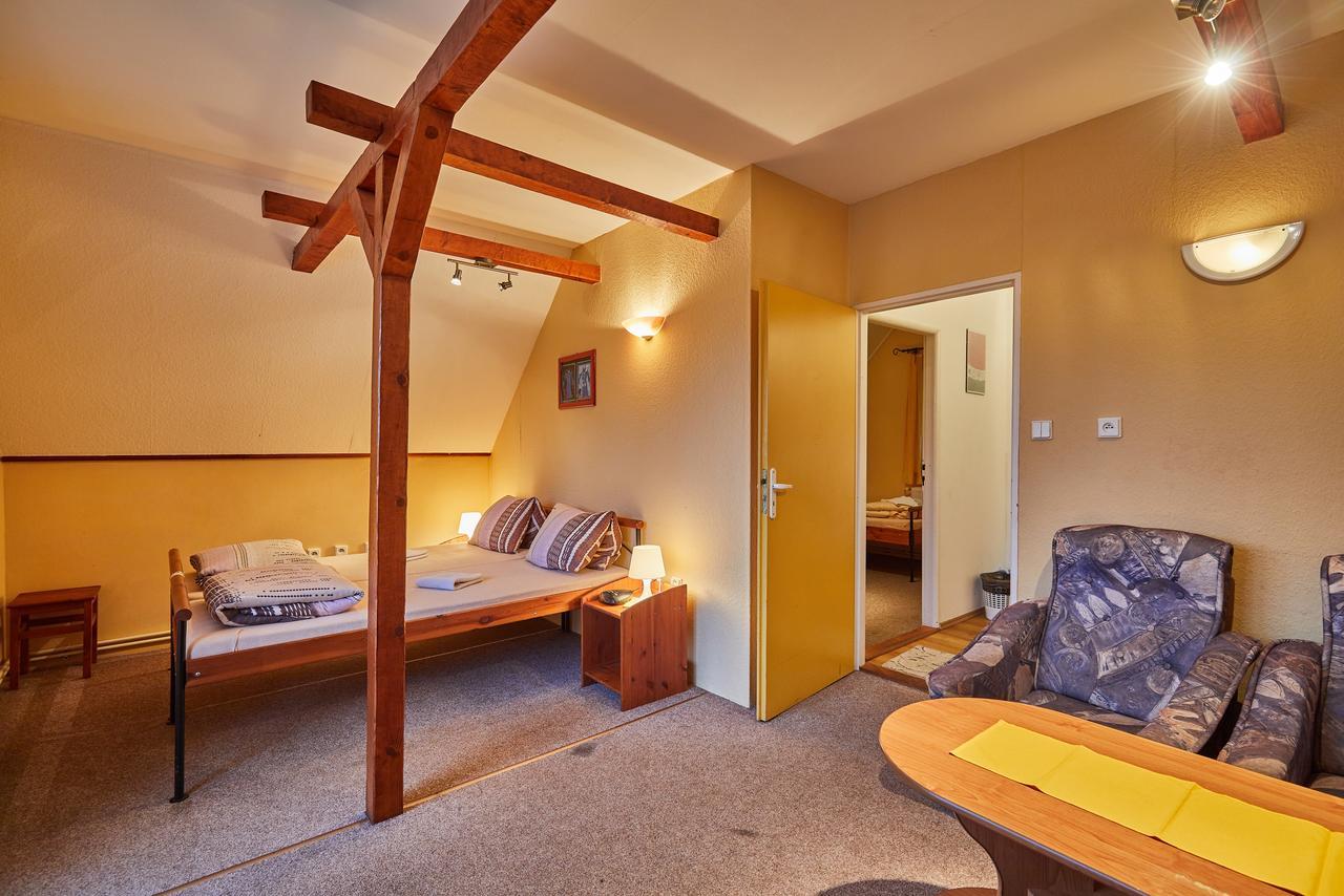 Camp Dolce Hotell Trutnov Exteriör bild