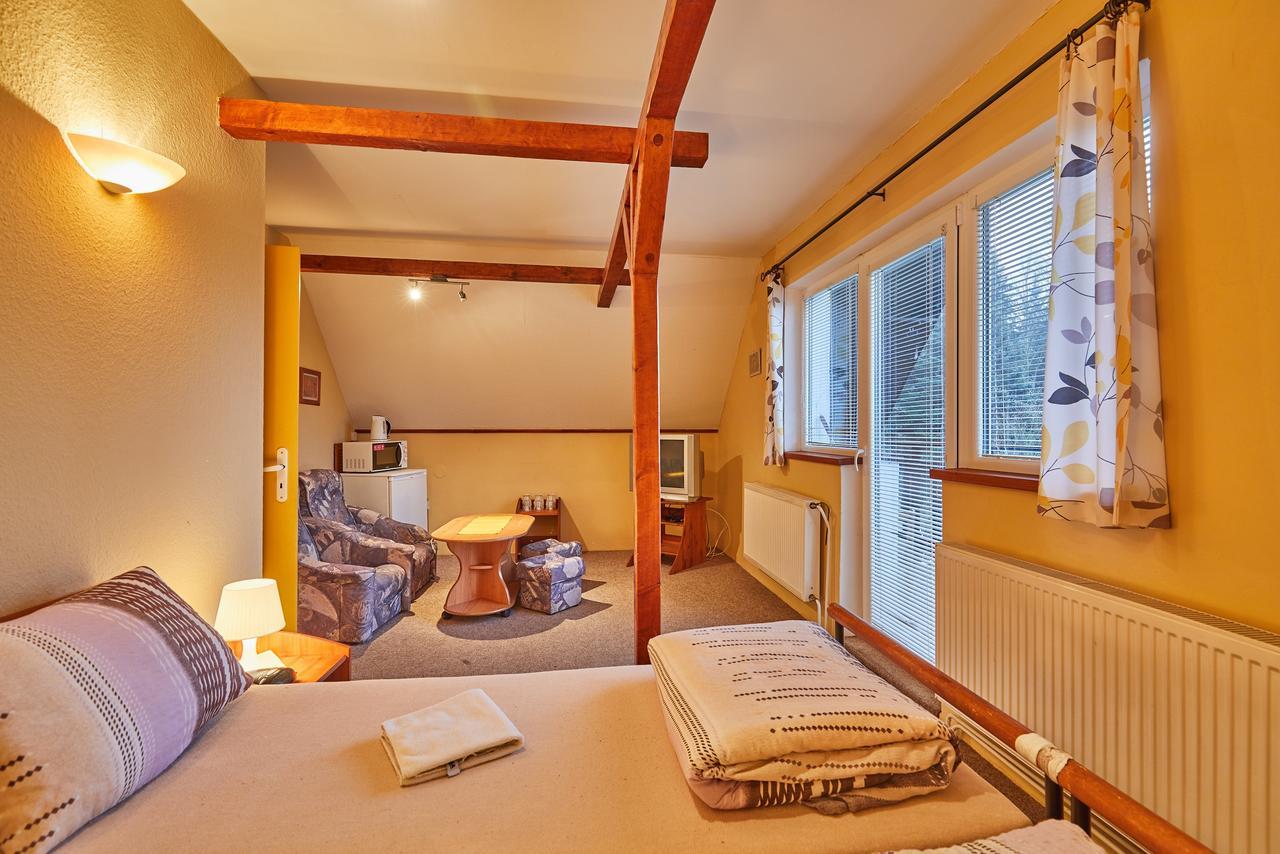 Camp Dolce Hotell Trutnov Exteriör bild