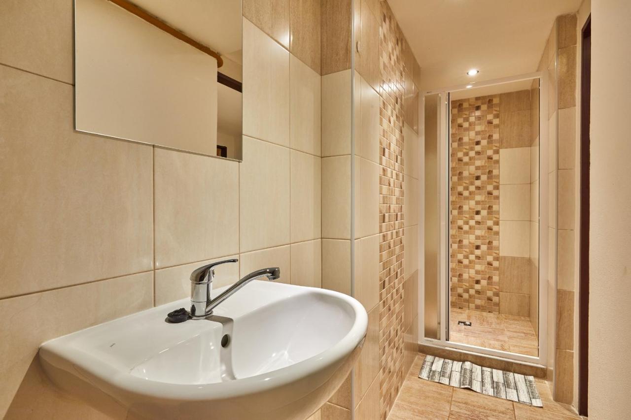Camp Dolce Hotell Trutnov Exteriör bild
